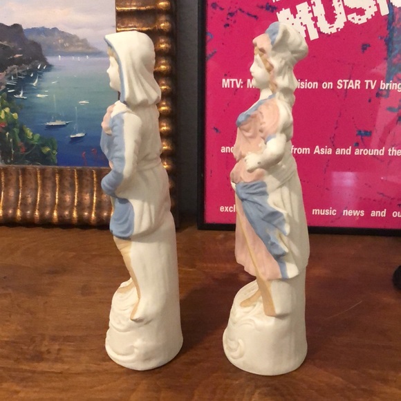 Porcelain Ceramic Figurines Girl in Pink, Boy in Blue - Picture 4 of 9